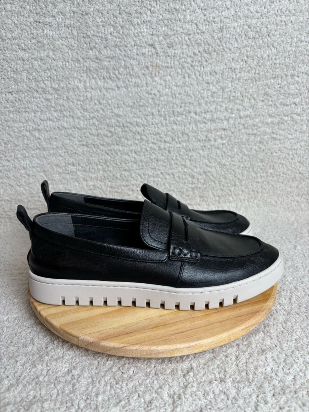 Vionic Shoes Womens 9.5 Uptown Penny Loafers Leather Upper Arch Support in Black